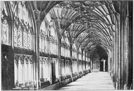 CATHEDRAL AT GLOUCESTER, GLOUCESTERSHIRE, ENGLAND, VIEW
IN CLOISTER.