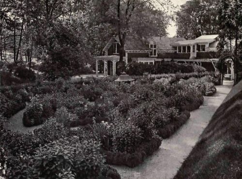 PLATE 32 Brookline, Mass. Doctor Stephen Weld